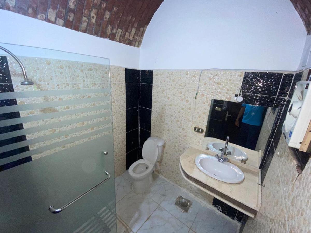 King Kassem Hotel Aswan Buitenkant foto